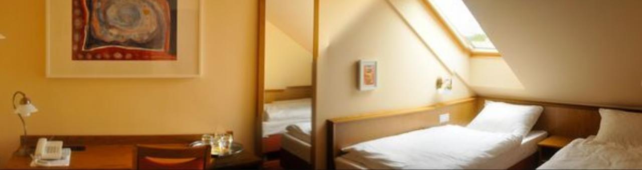 Publo Etterem Es Panzio Bed & Breakfast Csakvar Eksteriør bilde
